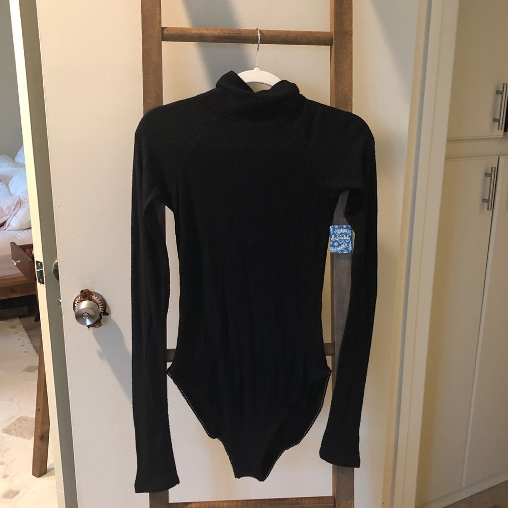 NWT Free People Turtle Neck Bodysuit, size s/p (NEVER EVEN TRIED ON)!!